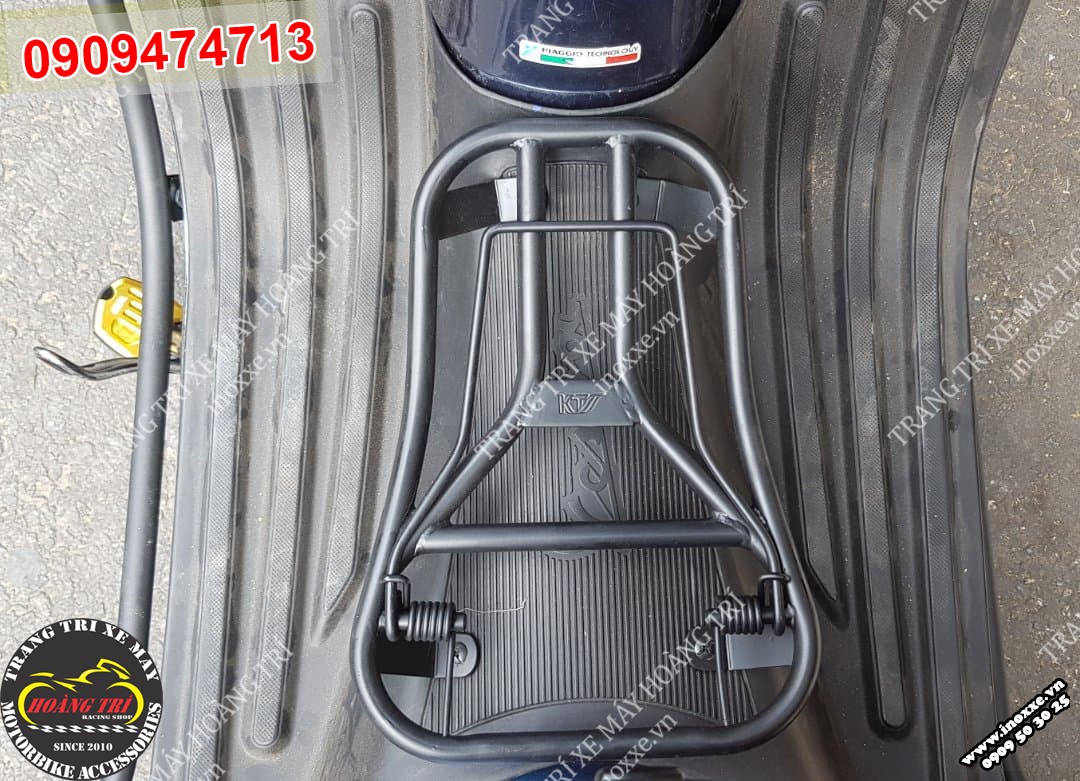 Baga sàn Vespa Primavera, Vespa Sprint có kẹp giữ đồ